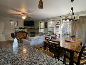 970 Stone Ridge Ave in Ashland, OR - Building Photo - Building Photo