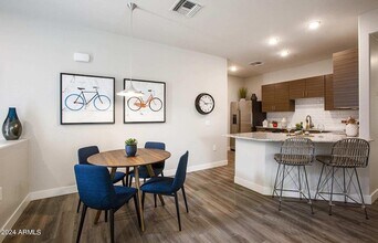 9700 S Central Ave, Unit 3 in Phoenix, AZ - Building Photo - Building Photo
