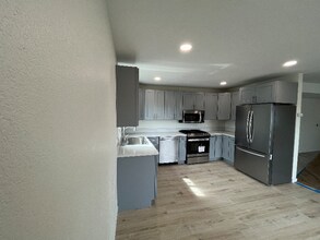 2251 Mendocino Blvd in San Diego, CA - Foto de edificio - Building Photo