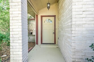 3423 Nutwood Ln in Spring, TX - Foto de edificio - Building Photo