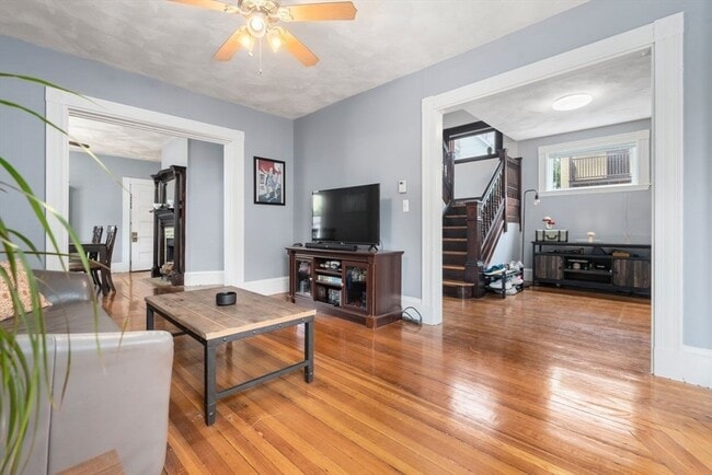 property at 7 Howe St