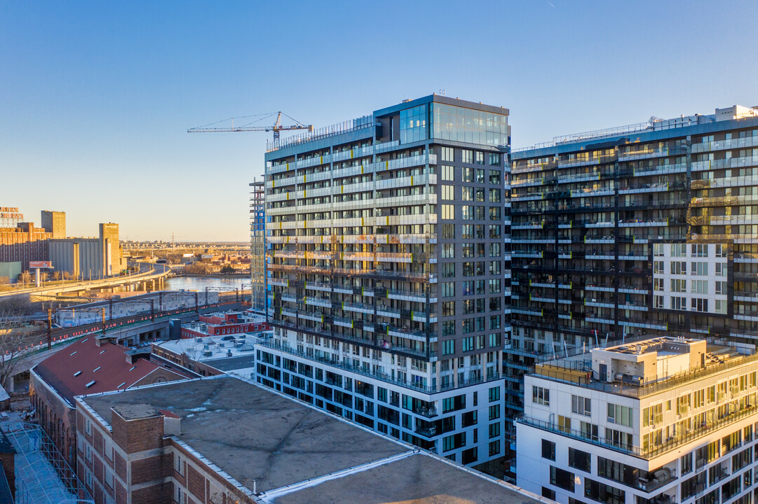 Lowney Sur Ville Phase 2 in Montréal, QC - Building Photo