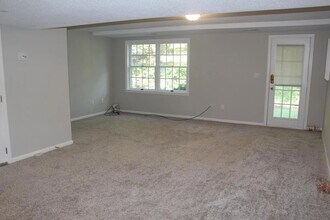 609 Holly Hill Dr in Rocky Hill, CT - Building Photo - Building Photo