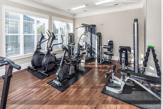 Palisades of Asheville in Asheville, NC - Foto de edificio - Building Photo