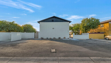 12731 W Tasha Dr in Surprise, AZ - Building Photo - Building Photo