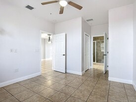 2380 Bella Vista Dr in Davenport, FL - Building Photo