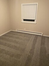 3024 W Iona Terrace in Greenfield, WI - Building Photo - Building Photo