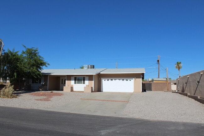 3440 Big Chief Dr in Lake Havasu City, AZ - Building Photo - Building Photo