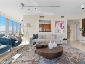 101 20th St in Miami Beach, FL - Foto de edificio - Building Photo