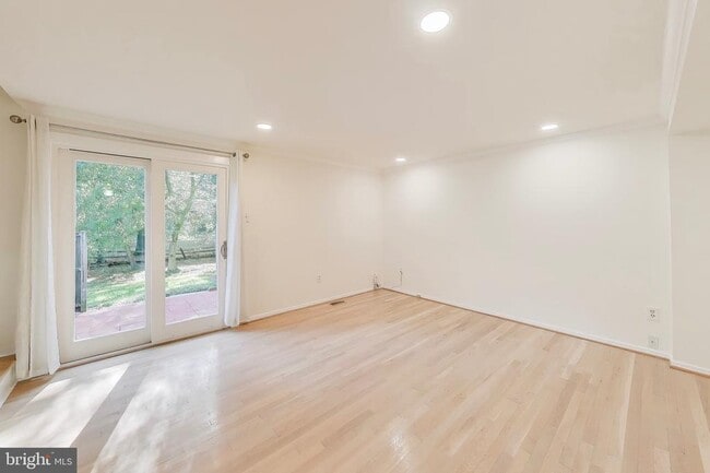 property at 8932 Barrowgate Ct