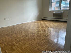 175 Freeman St in Brookline, MA - Building Photo - Building Photo