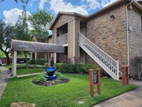 1311 Antoine Dr photo'