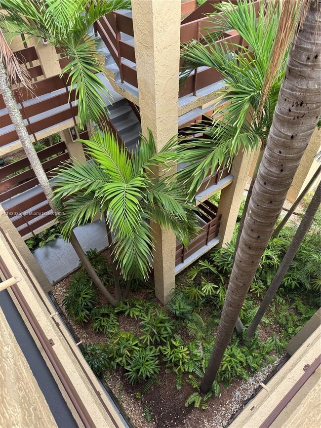 9285 SW 125th Ave in Miami, FL - Building Photo - Building Photo