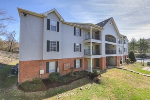 Warner Park Commons in Nashville, TN - Building Photo