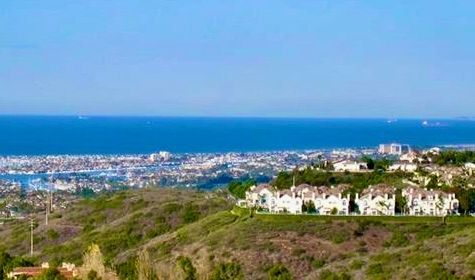 1 Lucania Dr in Newport Beach, CA - Building Photo