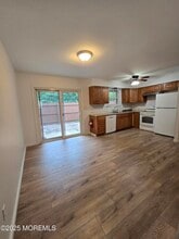 4 Greenwood Loop Rd in Brick, NJ - Building Photo - Building Photo