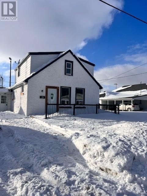 73 Oakwood St in Port Colborne, ON - Building Photo - Building Photo