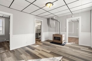 1100 N Van Buren St in Green Bay, WI - Building Photo