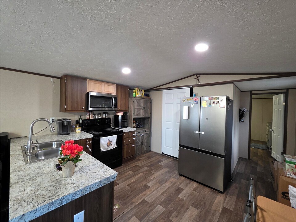 2935 Calder Dr in League City, TX - Building Photo