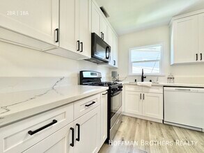 2015 S Shenandoah St in Los Angeles, CA - Building Photo - Building Photo