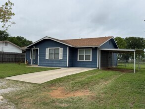 2403 Ave D in Brownwood, TX - Building Photo - Building Photo