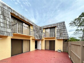 1607 Park Meadows Dr in Ft. Myers, FL - Building Photo - Building Photo