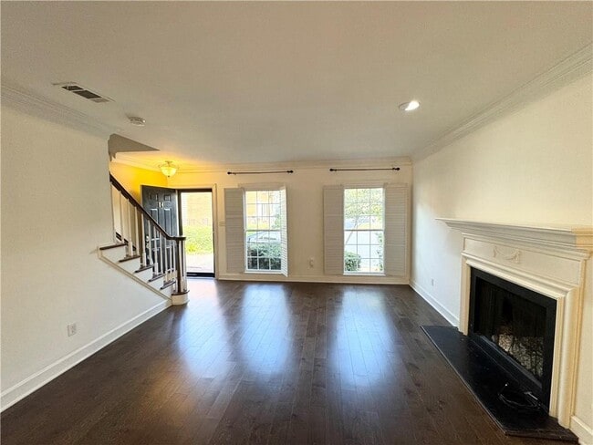 84 Mt Vernon Cir in Dunwoody, GA - Building Photo - Building Photo