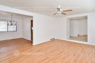 3679 S Helena Way in Aurora, CO - Building Photo - Building Photo