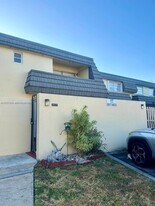 8521 SW 137th Ave in Miami, FL - Building Photo