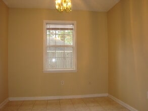 17 Whispering Pines Cir in Lakeland, GA - Building Photo - Building Photo