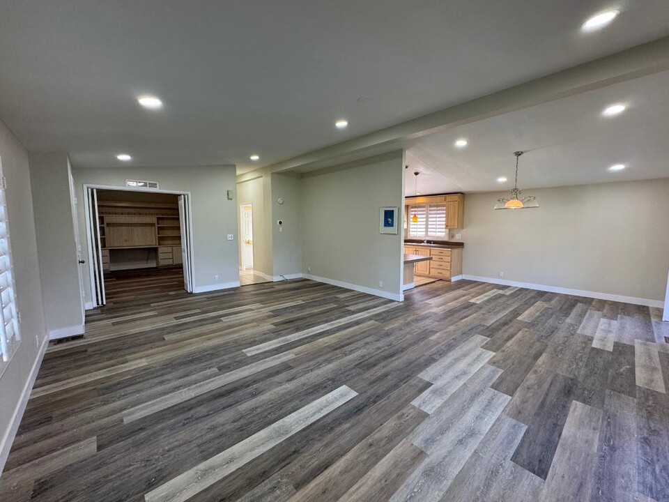 34951 Surrey Way in Thousand Palms, CA - Building Photo