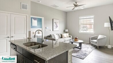 8200 Clarksprings Dr in Dallas, TX - Building Photo - Building Photo