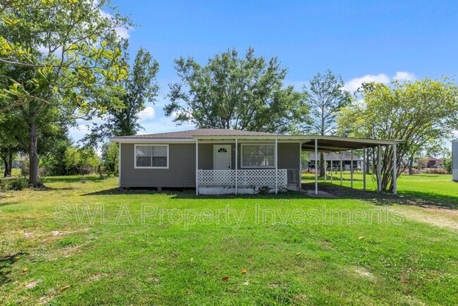 property at 5921 Bennie Ln