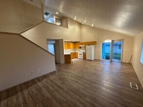 1685 Lucinda Ave NE in Keizer, OR - Building Photo - Building Photo