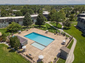 Ralston Park Apartments in Arvada, CO - Foto de edificio - Building Photo