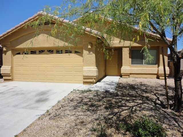 6563 E Ladonna Ln in Tucson, AZ - Building Photo