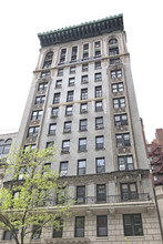 166 W 72nd St in New York, NY - Building Photo - Building Photo