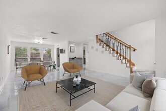 3122 Lazy Brook Dr in Sugar Land, TX - Foto de edificio - Building Photo