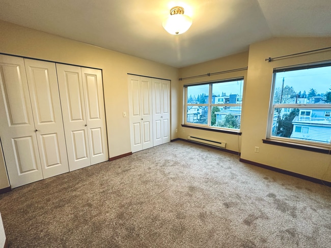 9025 18th Ave SW, Unit B in Seattle, WA - Foto de edificio - Building Photo