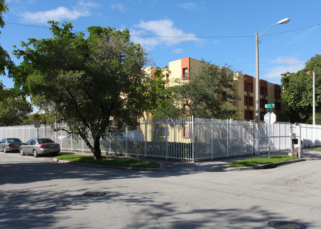 Wynwood Elderly in Miami, FL - Building Photo - Building Photo