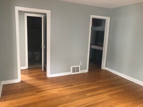 1343 Ida Ave, Unit A in Columbus, OH - Foto de edificio - Building Photo