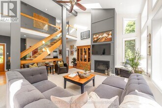 4790 Massey Ln in Ottawa, ON - Building Photo - Building Photo