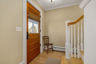 6 Gill St in Exeter, NH - Building Photo - Building Photo