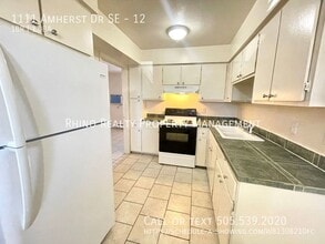 1111 Amherst Dr SE in Albuquerque, NM - Building Photo - Building Photo