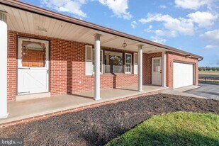 800 Spruce St in Annville, PA - Building Photo