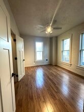 1005 Broadway Ave, Unit 2 in Mattoon, IL - Building Photo - Building Photo