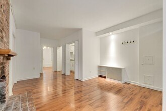 310 9th St NE in Washington, DC - Foto de edificio - Building Photo
