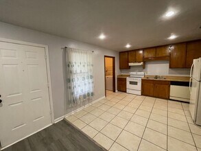 5722 Lumberjack Ln in Tallahassee, FL - Building Photo - Building Photo