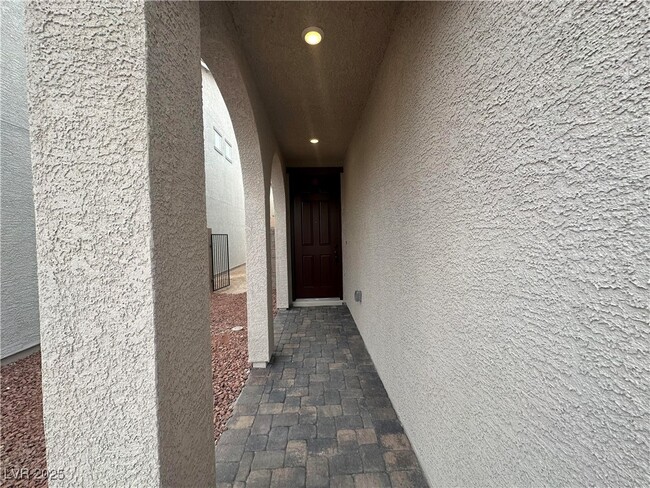 9097 Vesey Ave in Las Vegas, NV - Building Photo - Building Photo