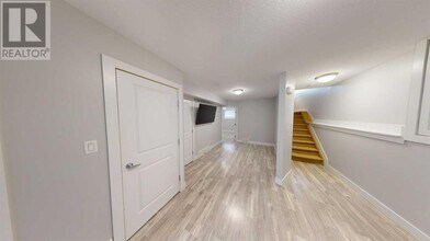 27 Pinnacle Crossing in Grande Prairie, AB - Building Photo - Building Photo